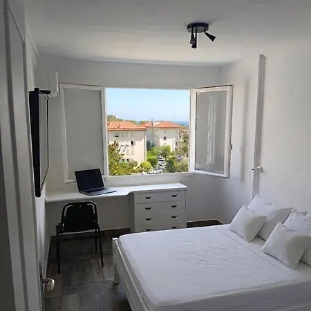 Bellevue Lejlighed *